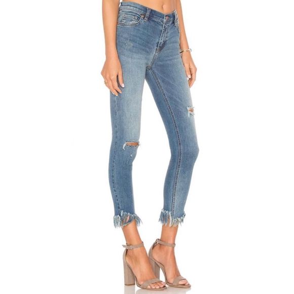 We the Free Great Heights Distressed Frayed In Sky Skinny Jeans Cropped size 26 - Picture 2 of 15